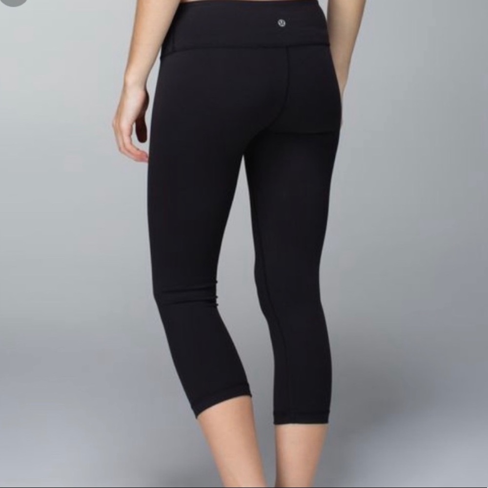 Black wunder under leggings